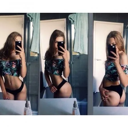 Selfie заносчивой девчонки в белье