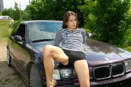 Ира голышом на фоне авто своего парня