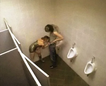 Віджарив незнайомку в чоловічому туалеті клубу 18+