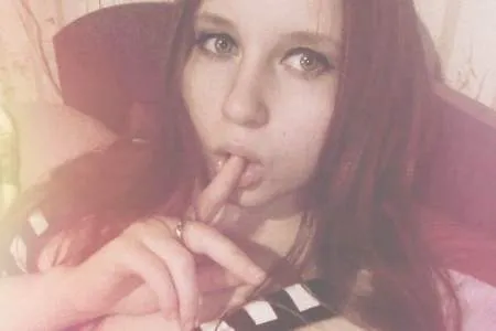 Ангельське личко та її зухвалий архів фото 18+