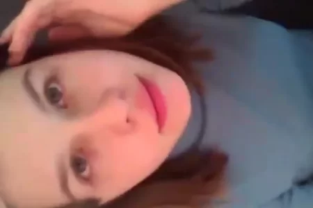 Вчить сестру смоктати